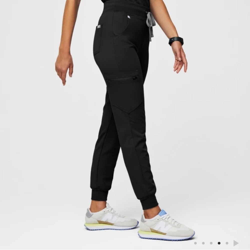 Brand New. Never Been Worn Figs High Waisted Jogger in Black Style Zamora
